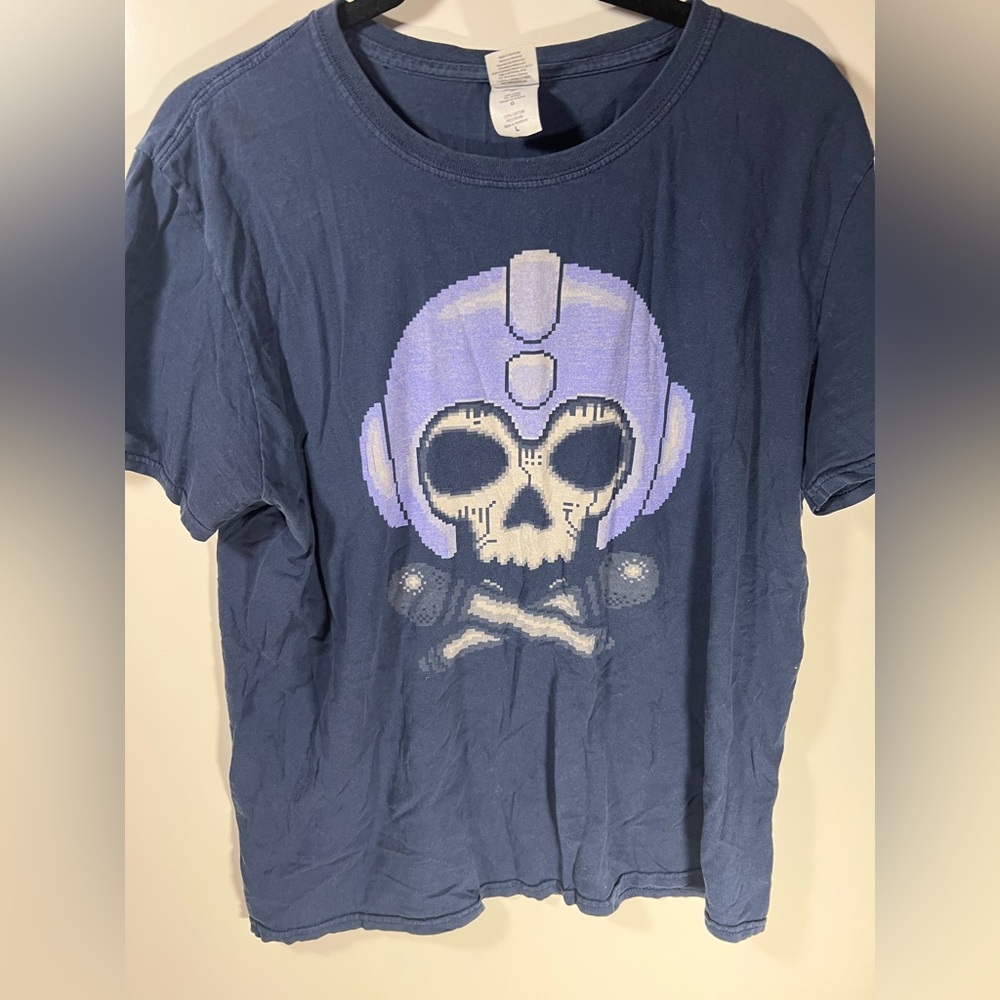 Loot‎ Crate Megaman Skull Graphic L Large